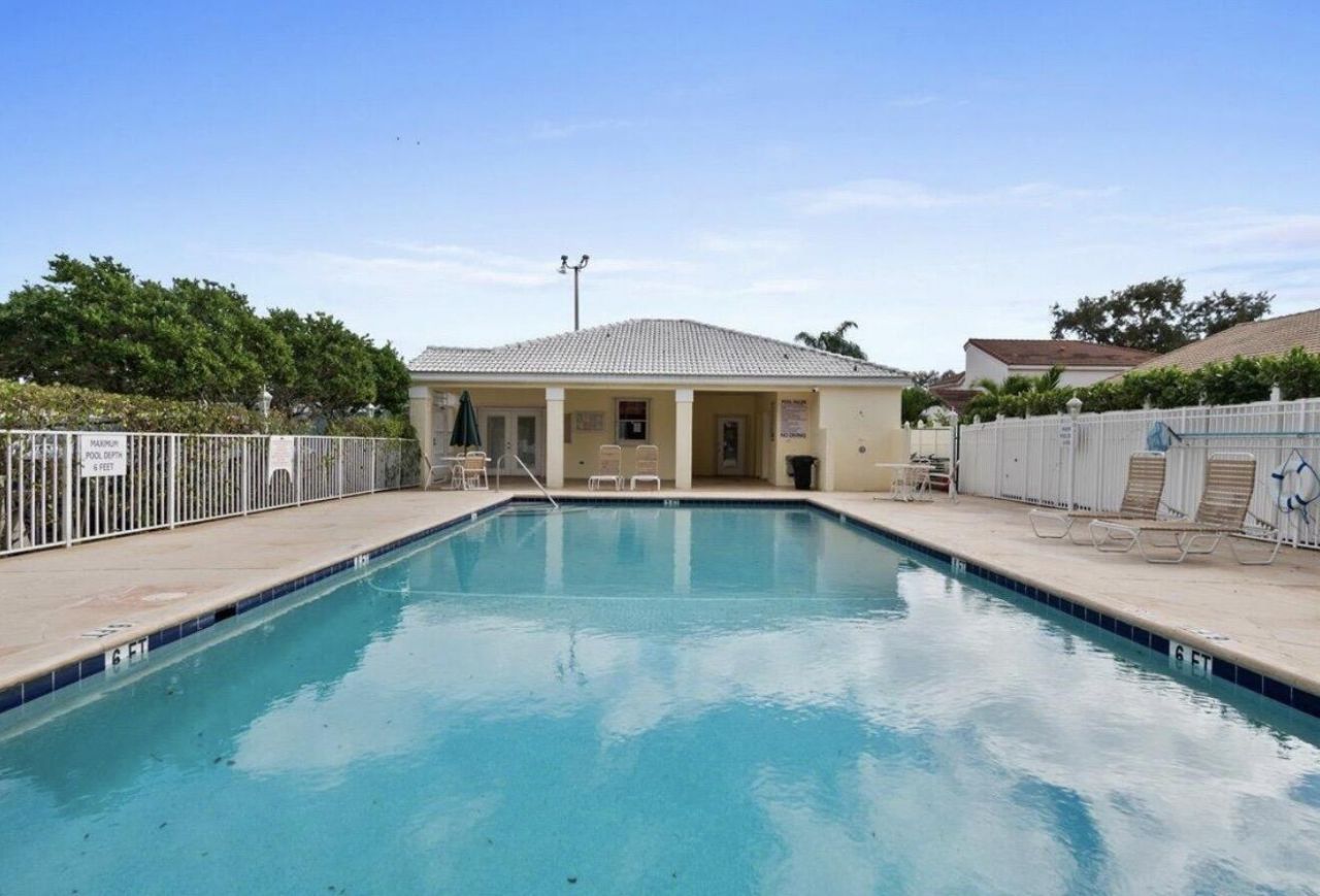 10174 Plum Street, Palm Beach Gardens, FL 33410 Photo