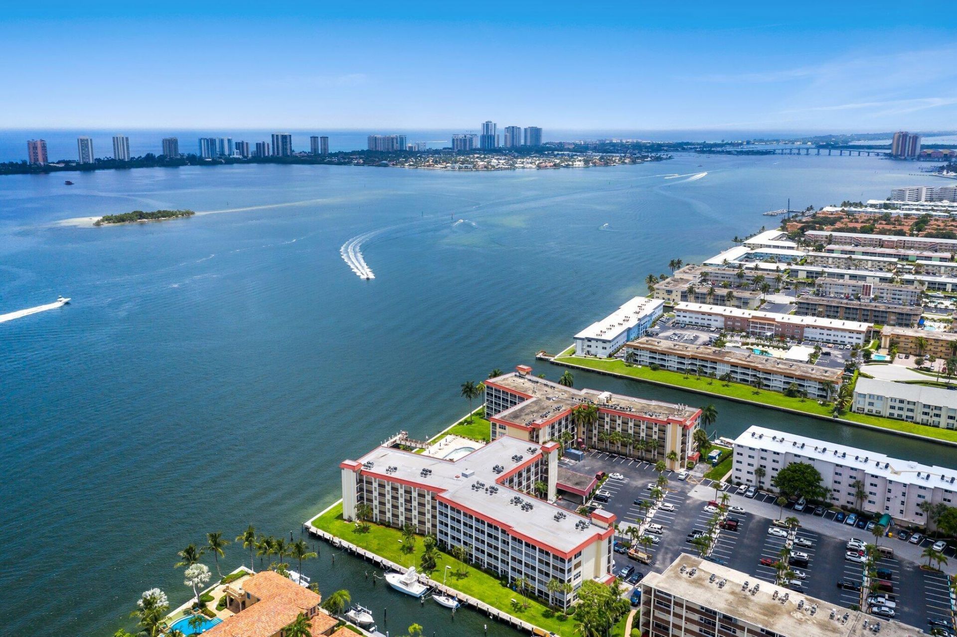 100 Paradise Harbour Boulevard, Unit 202, North Palm Beach, FL 33408 Photo