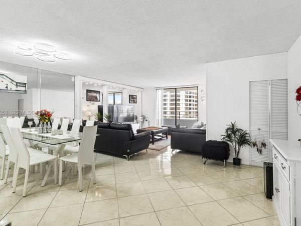 600 Three Islands Blvd , Unit 612, Hallandale Beach, FL 33009