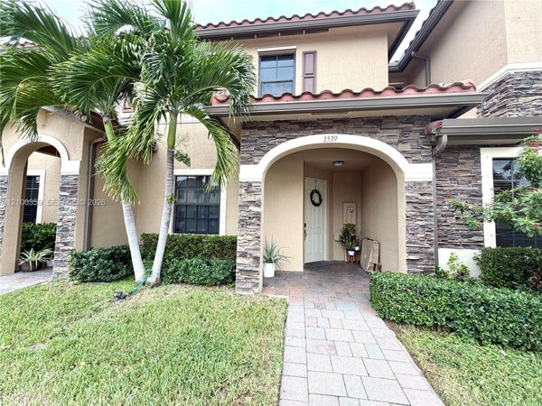3539 W 89th Pl , Unit 3539, Hialeah, FL 33018