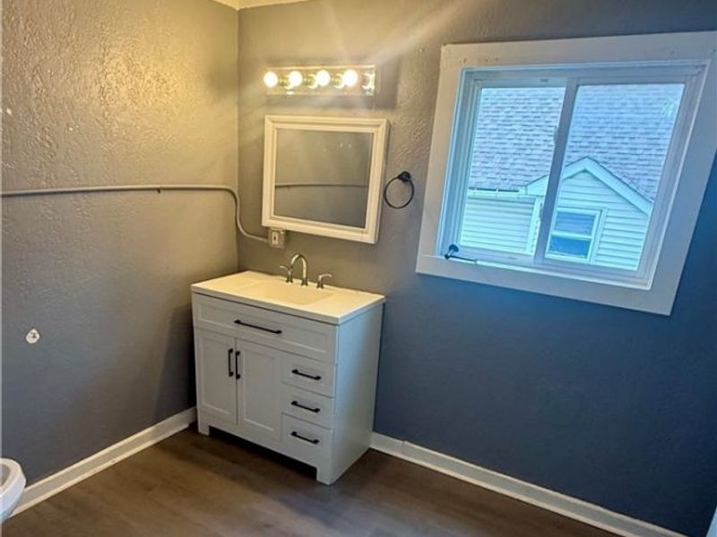 686 Sumner Street, Akron, OH 44311 Photo 6