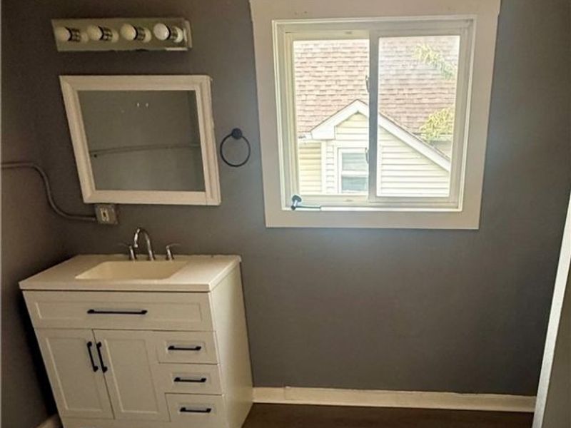 686 Sumner Street, Akron, OH 44311 Photo 8