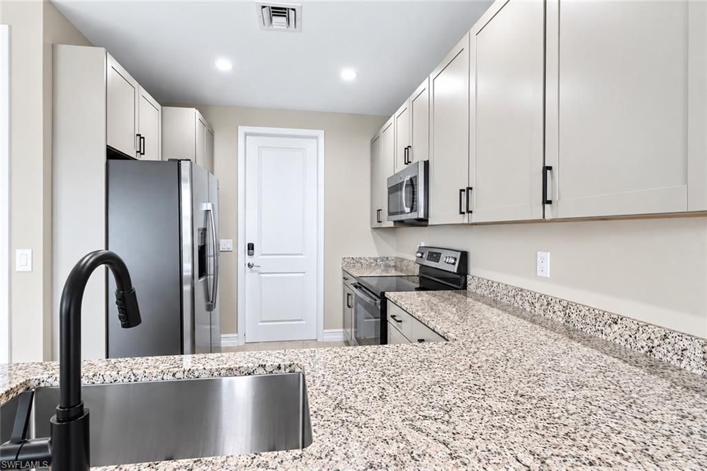 7524 Morgan Way , Naples, FL 34119 Photo