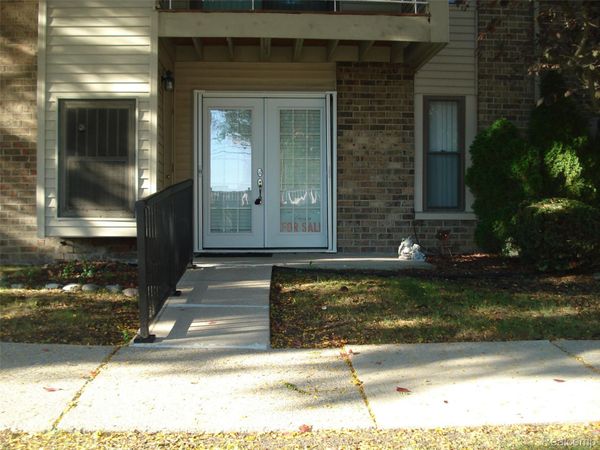 30445 W Fourteen Mile Road, Unit 55, Farmington Hills, Mi 48334