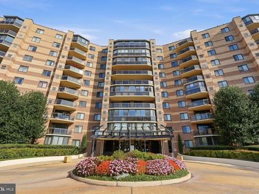 8380 GREENSBORO DRIVE , Unit 607, MCLEAN, VA 22102