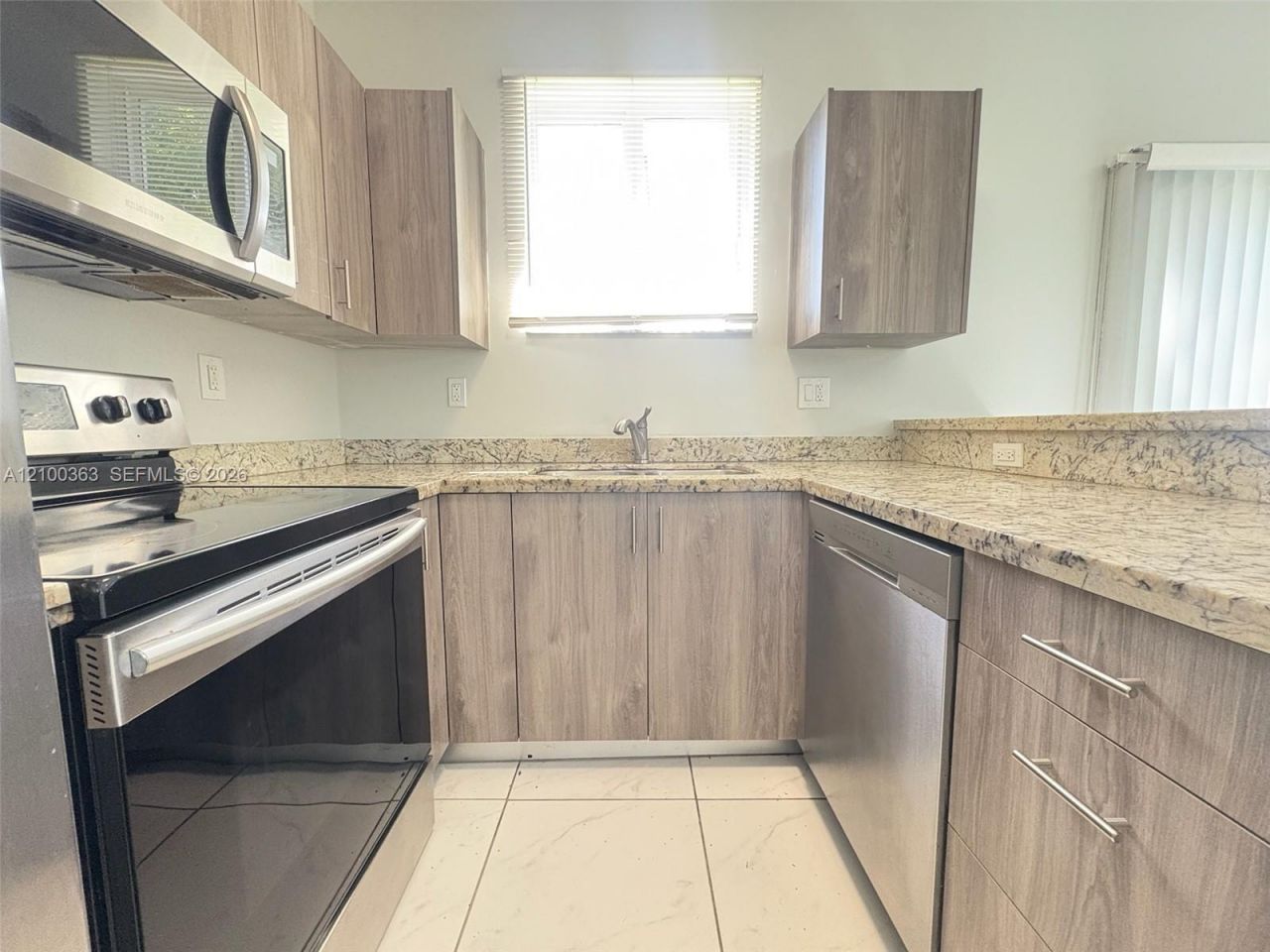 806 NW 5th Ave , Hallandale Beach, FL 33009 Photo