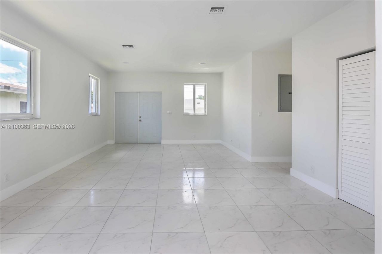 806 NW 5th Ave , Hallandale Beach, FL 33009 Photo