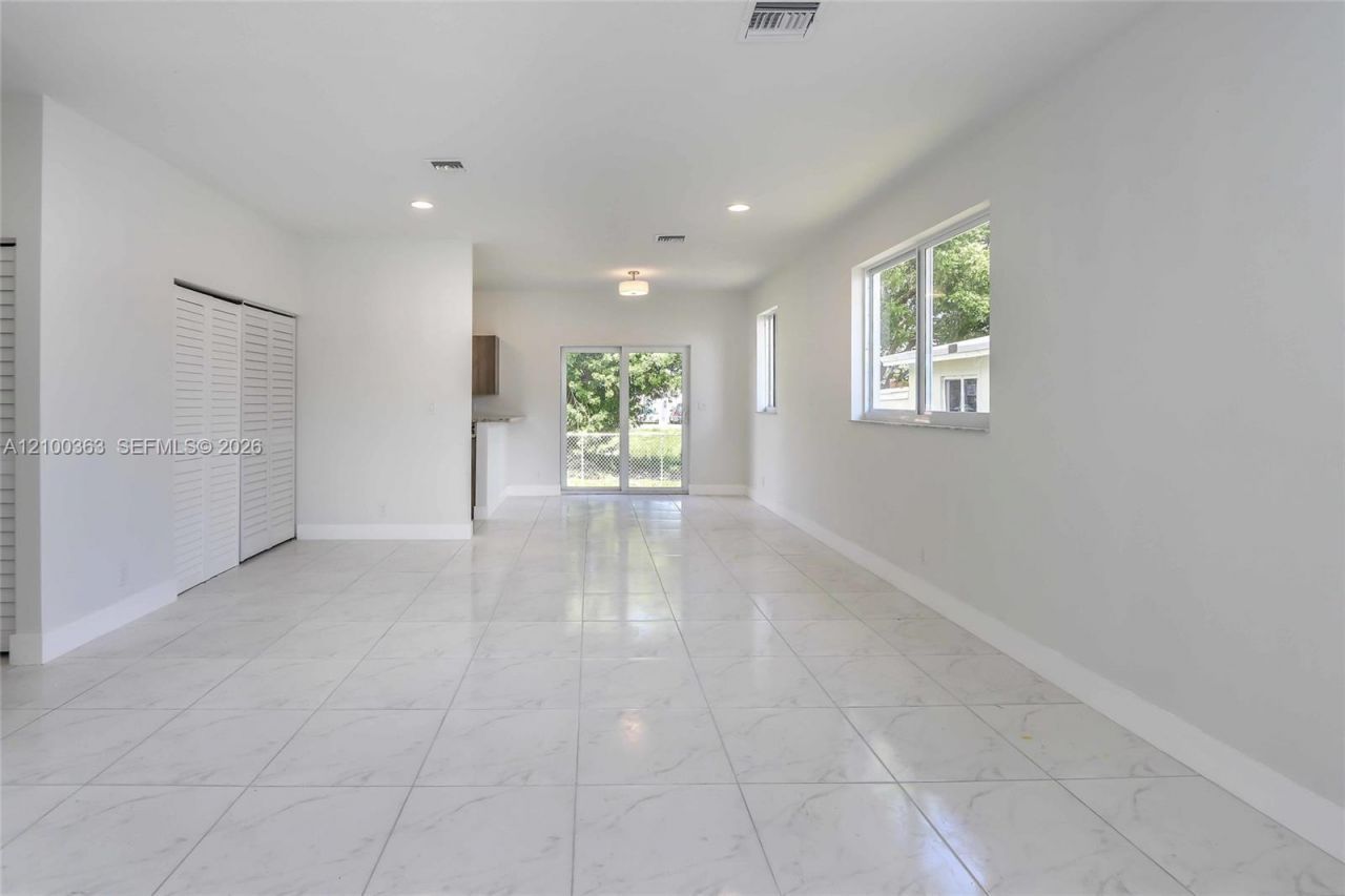 806 NW 5th Ave , Hallandale Beach, FL 33009 Photo