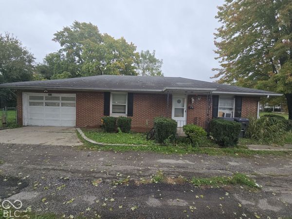 1126 E 28th Street , Anderson, IN 46016