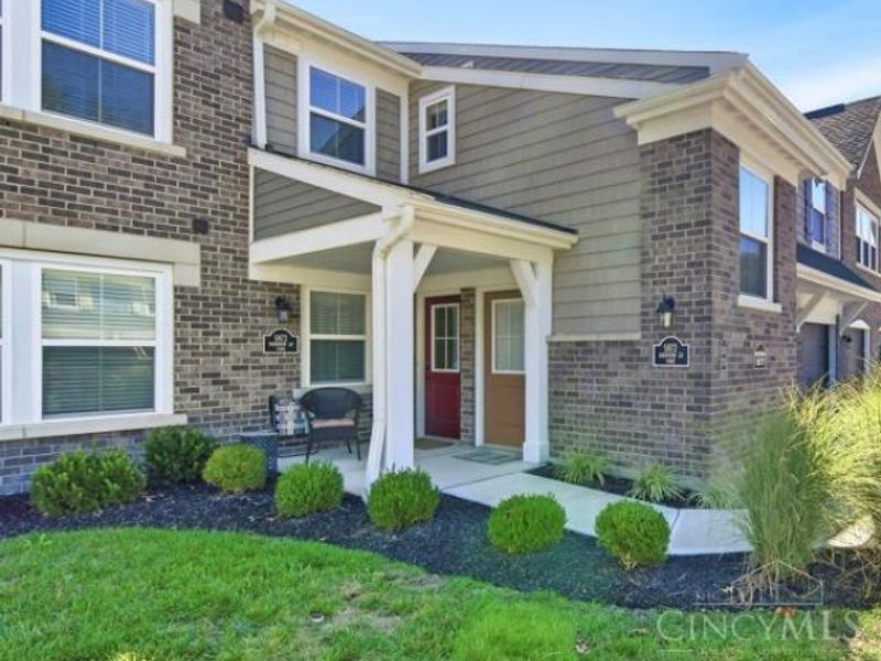 5872 Parkview Lane, Unit 303, Miami Township, OH 45150 Photo 2