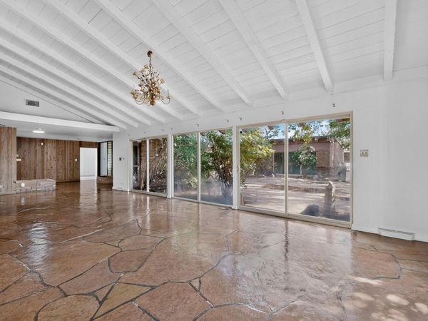 1001 Ridgecrest Drive SE, Albuquerque, NM 87108