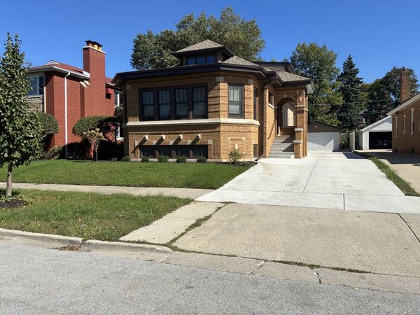 10611 S Claremont Avenue, Chicago, IL 60643