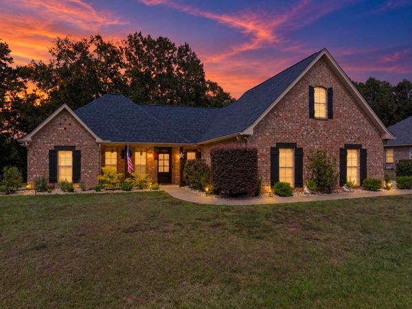 16 Archel St., Petal, MS 39465