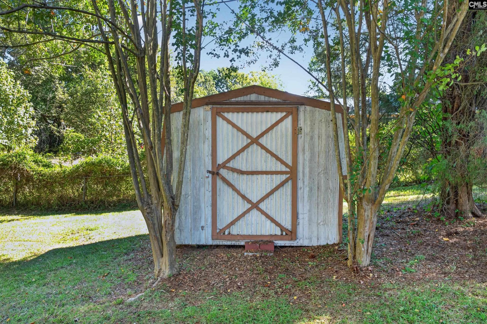 1842 Cunningham Road  Photo 35