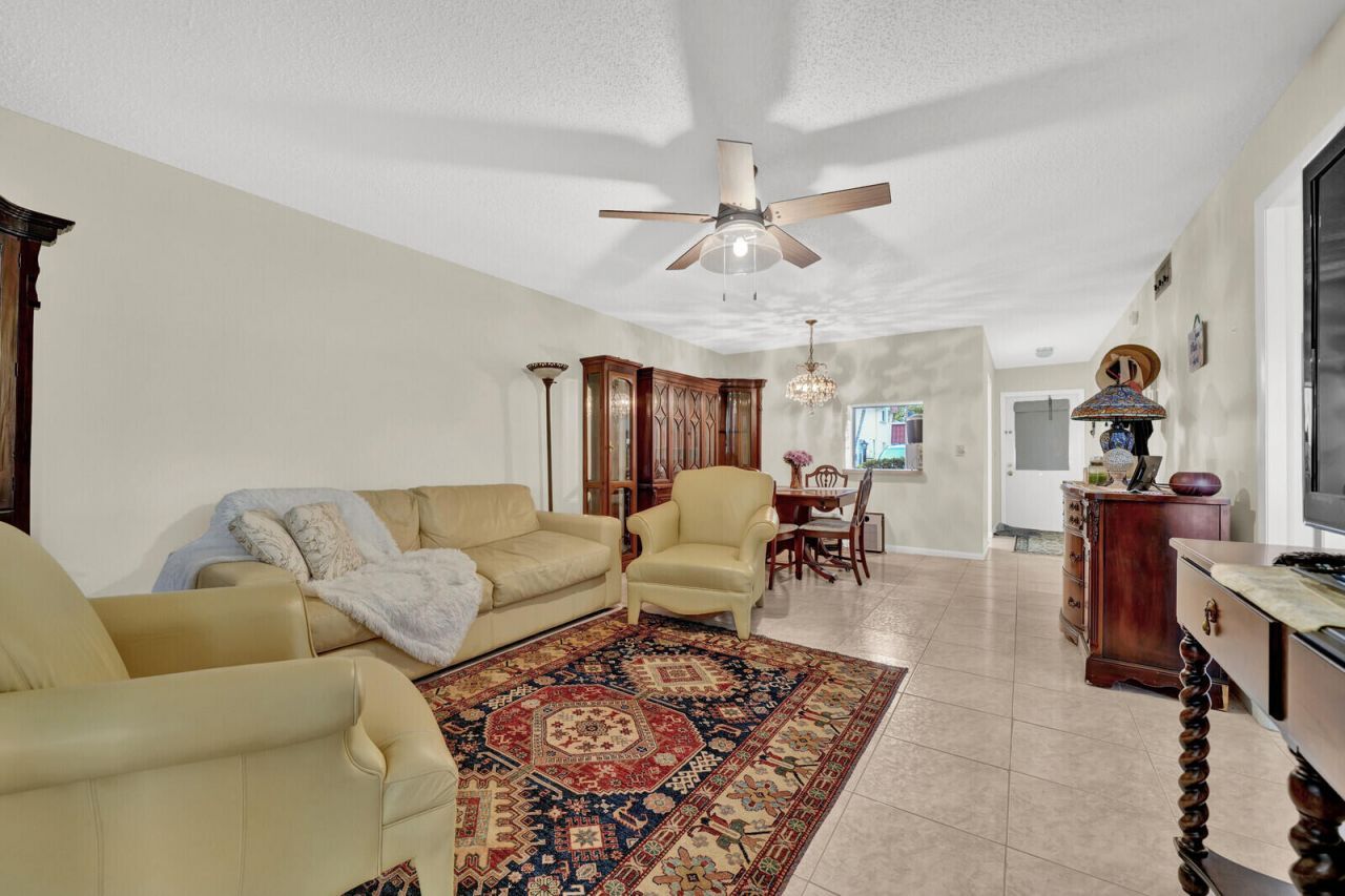 815 Salem Lane, Lake Worth, FL 33467 Photo