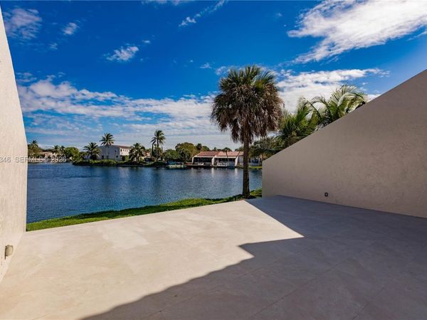 7238 Jacaranda Ln , Unit 7238, Miami Lakes, FL 33014