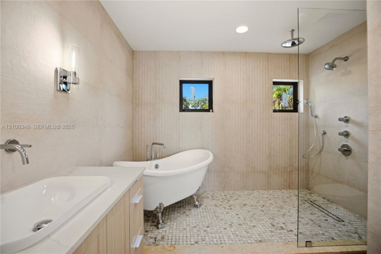 7238 Jacaranda Ln, Unit 7238, Miami Lakes, FL 33014 Photo