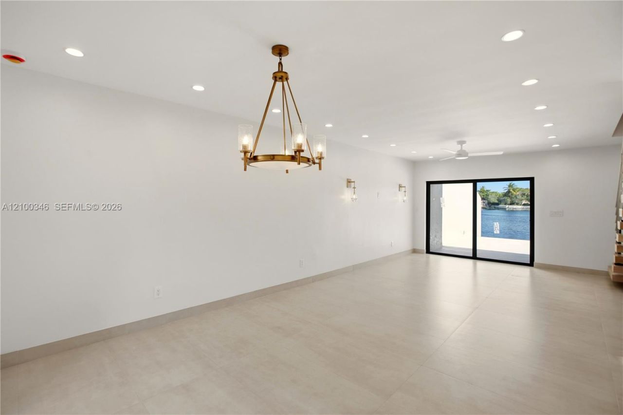 7238 Jacaranda Ln, Unit 7238, Miami Lakes, FL 33014 Photo