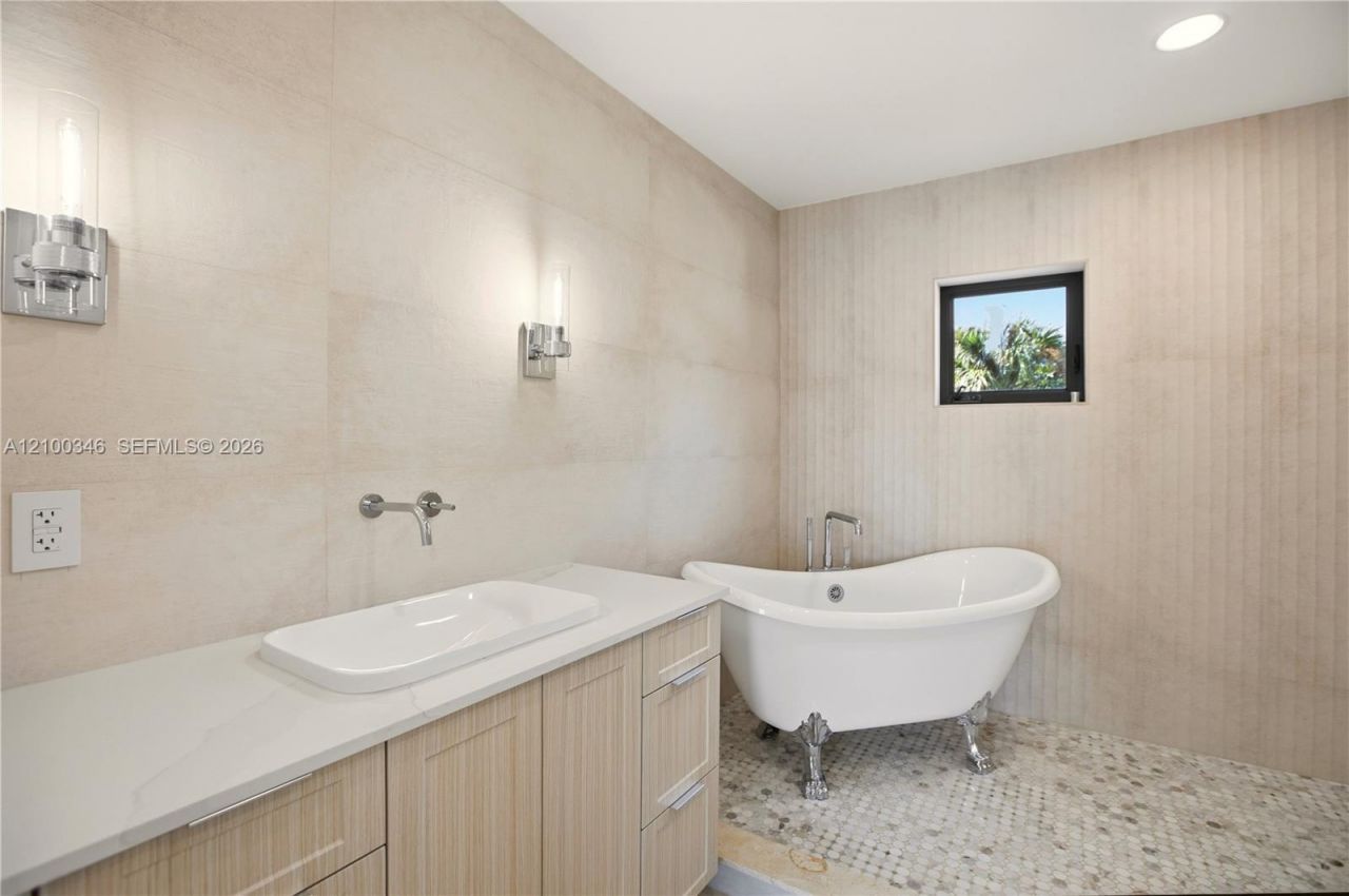 7238 Jacaranda Ln, Unit 7238, Miami Lakes, FL 33014 Photo