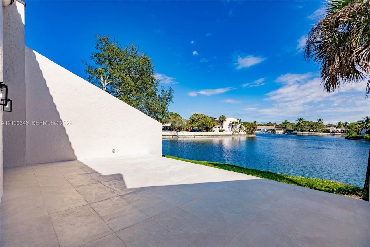7238 Jacaranda Ln, Unit 7238, Miami Lakes, FL 33014 Photo