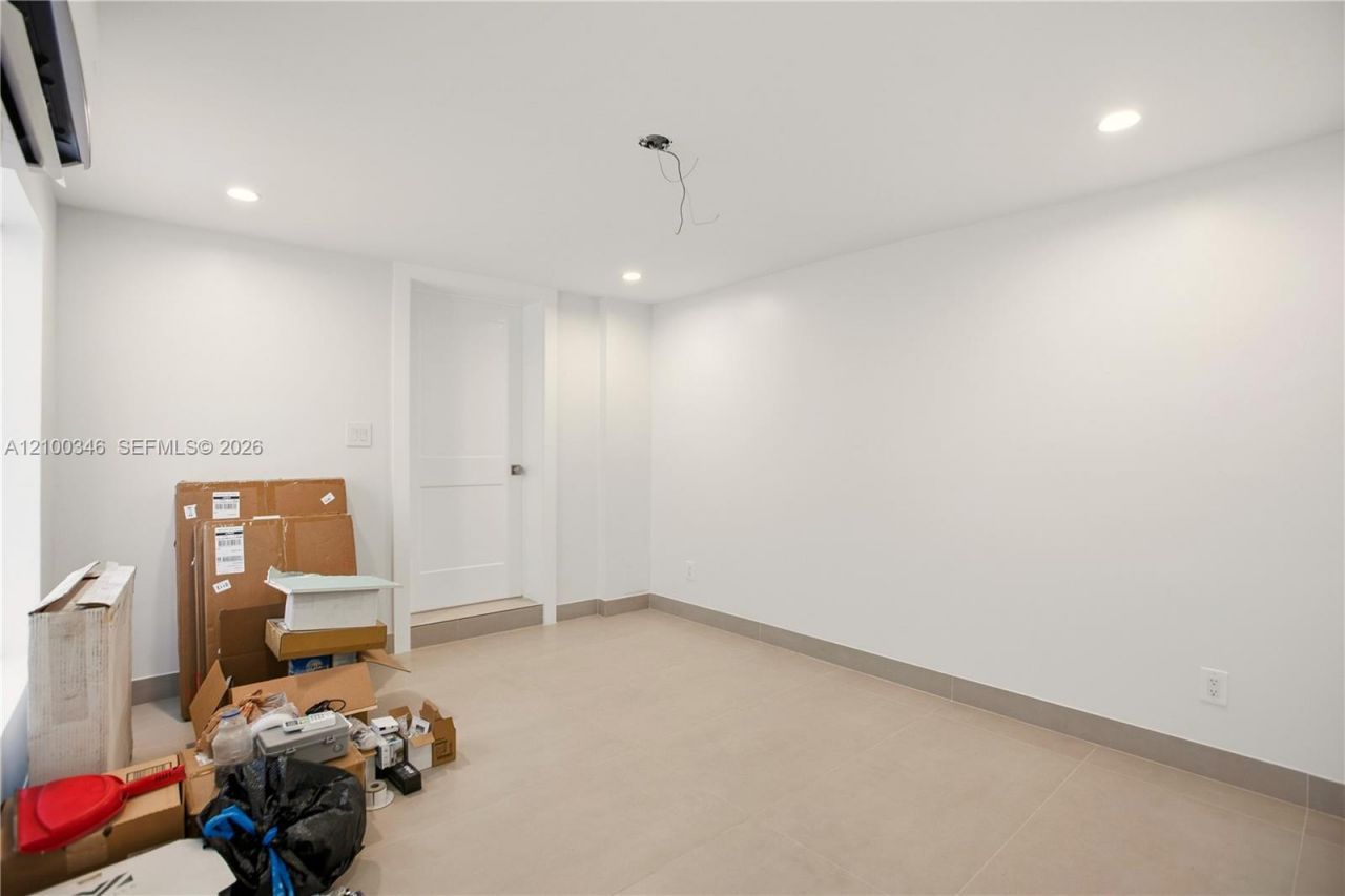 7238 Jacaranda Ln, Unit 7238, Miami Lakes, FL 33014 Photo
