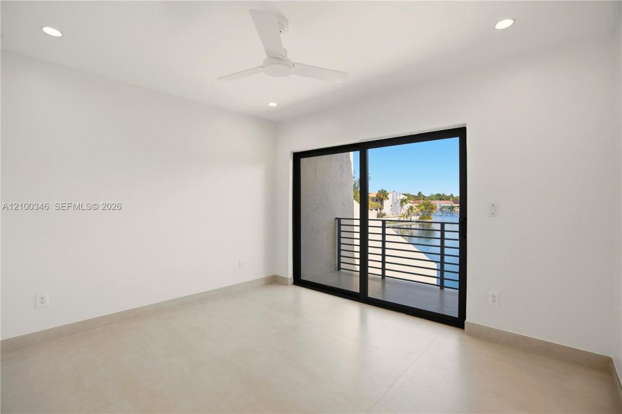7238 Jacaranda Ln, Unit 7238, Miami Lakes, FL 33014 Photo