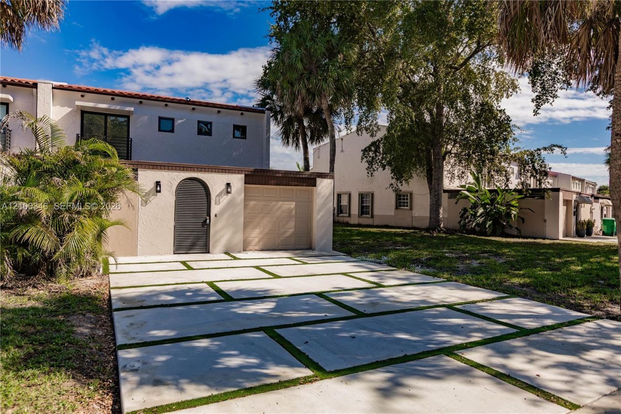 7238 Jacaranda Ln, Unit 7238, Miami Lakes, FL 33014 Photo