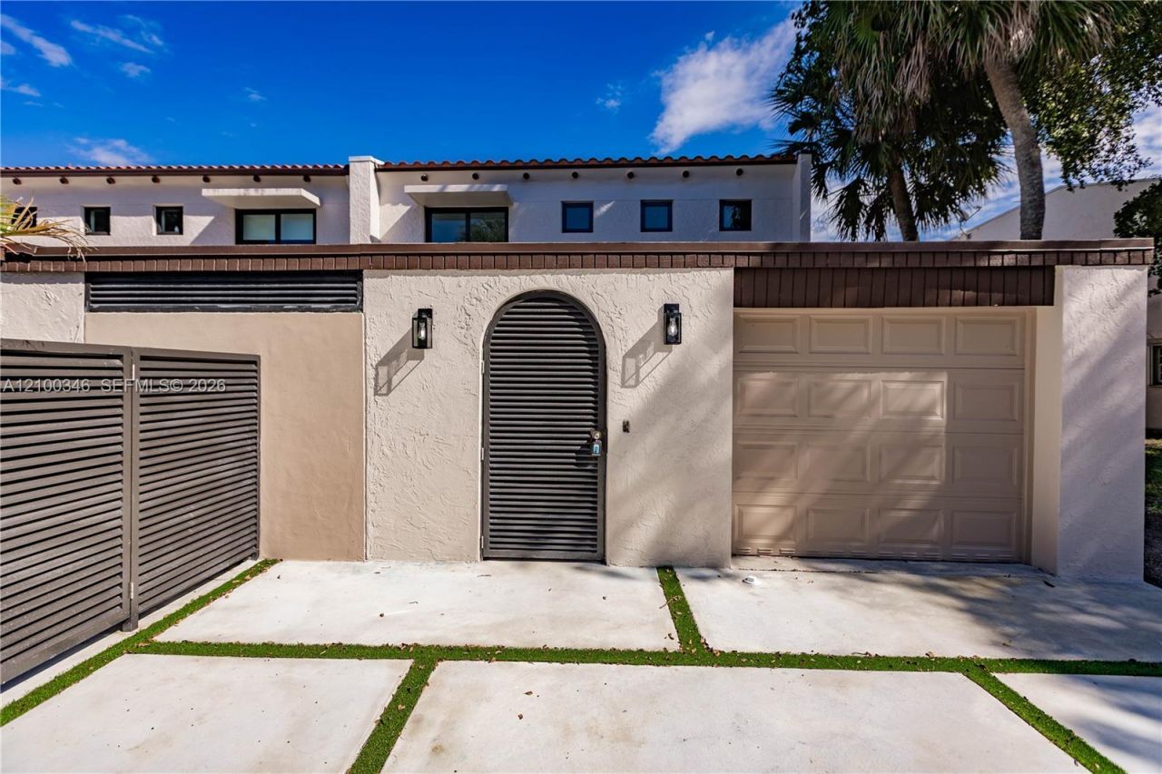 7238 Jacaranda Ln, Unit 7238, Miami Lakes, FL 33014 Photo