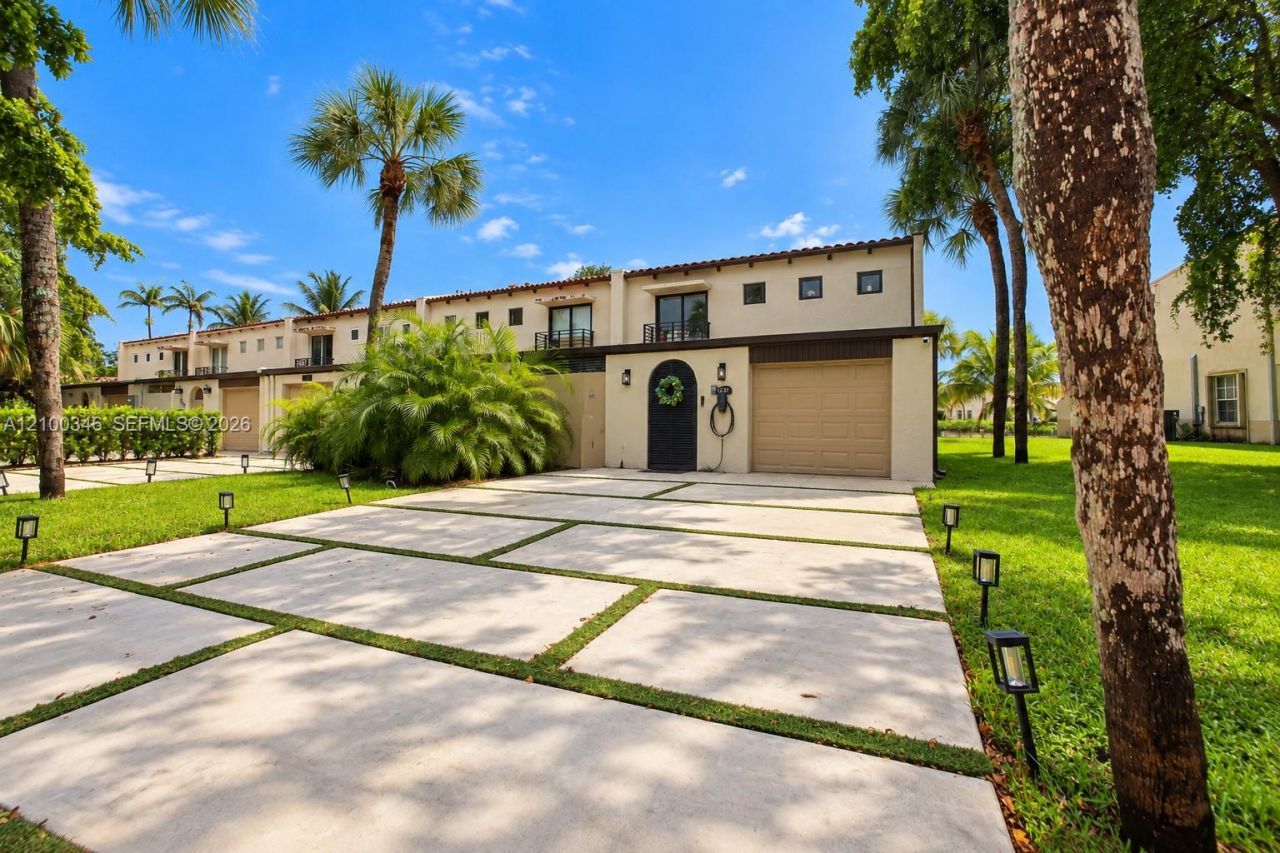7238 Jacaranda Ln, Unit 7238, Miami Lakes, FL 33014 Photo