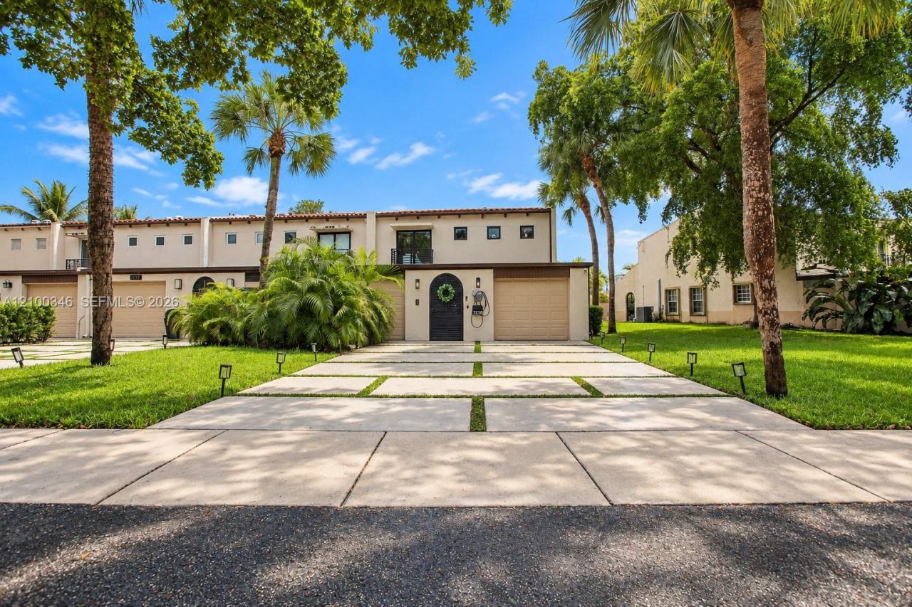 7238 Jacaranda Ln, Unit 7238, Miami Lakes, FL 33014 Photo