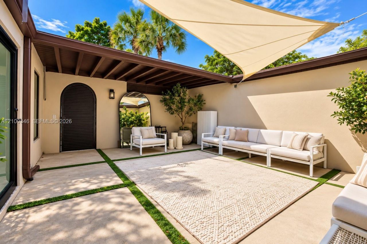 7238 Jacaranda Ln, Unit 7238, Miami Lakes, FL 33014 Photo