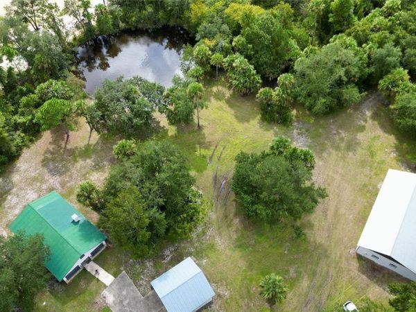 2415 WACCASSA STREET , GENEVA, FL 32732