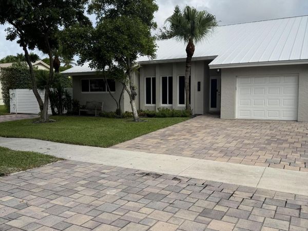 355 SE 7TH Street, Dania Beach, FL 33004
