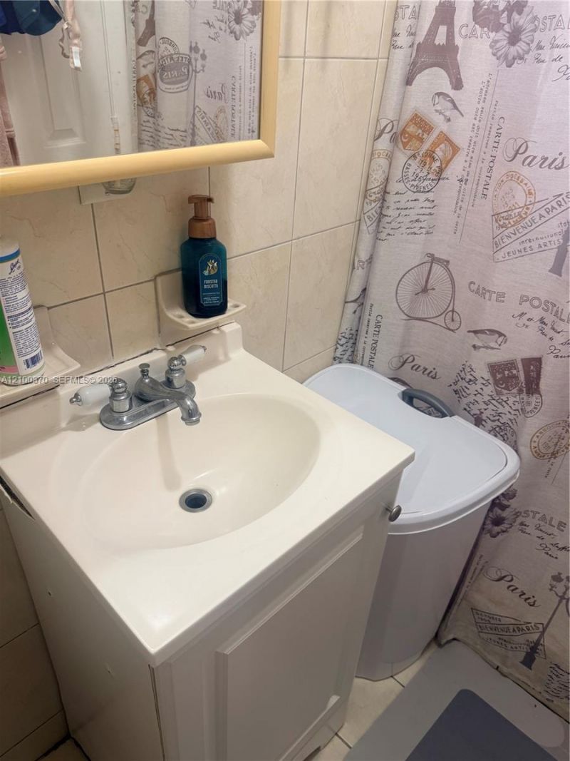 5591 W 2nd Ave, Unit 2, Hialeah, FL 33012 Photo