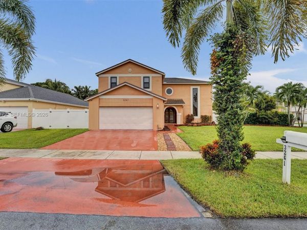 3261 Crystal Way , Unit 1, Miramar, FL 33025