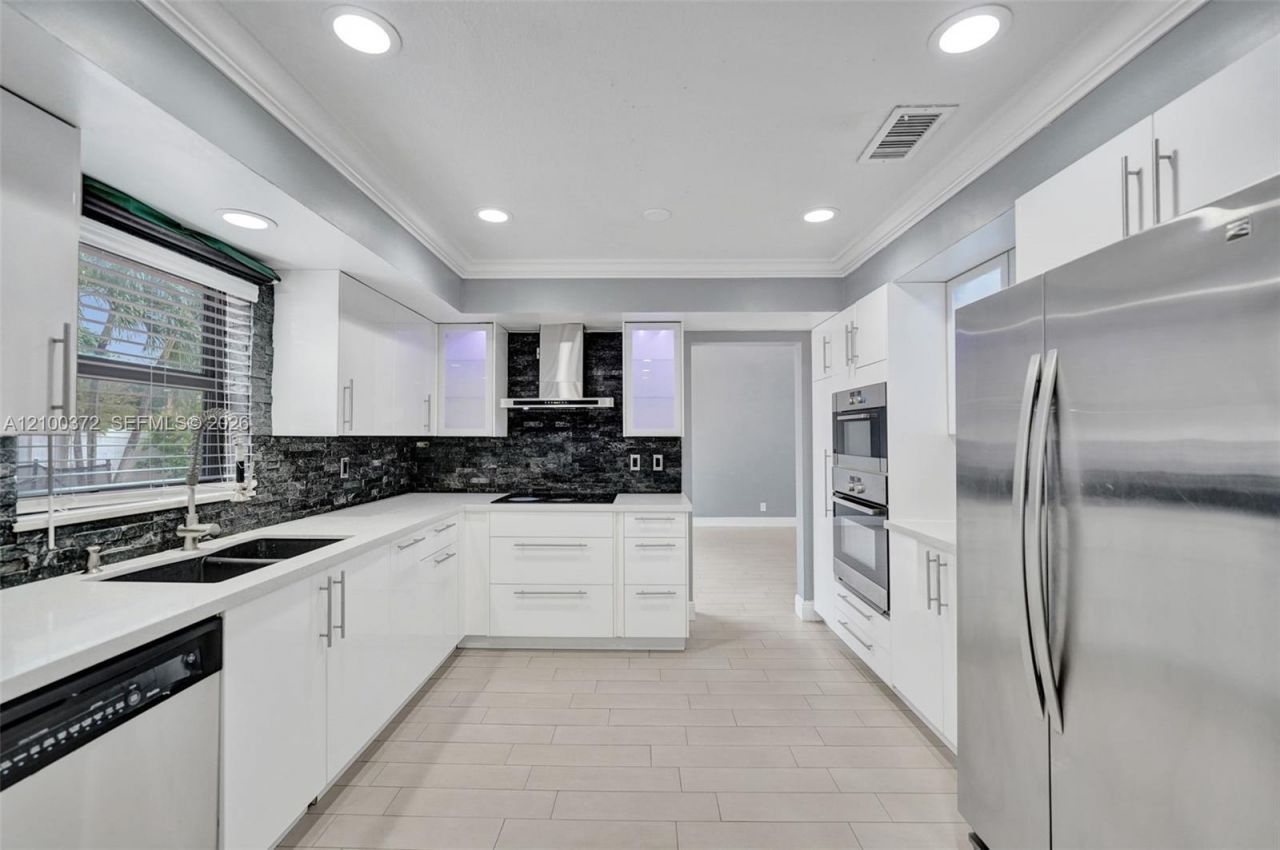 3261 Crystal Way, Unit 1, Miramar, FL 33025 Photo