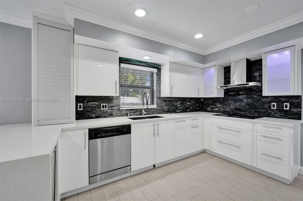 3261 Crystal Way, Unit 1, Miramar, FL 33025 Photo