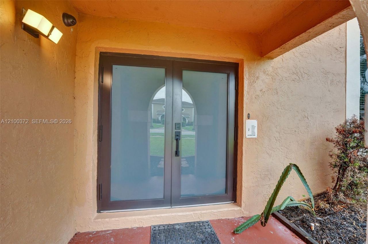 3261 Crystal Way, Unit 1, Miramar, FL 33025 Photo