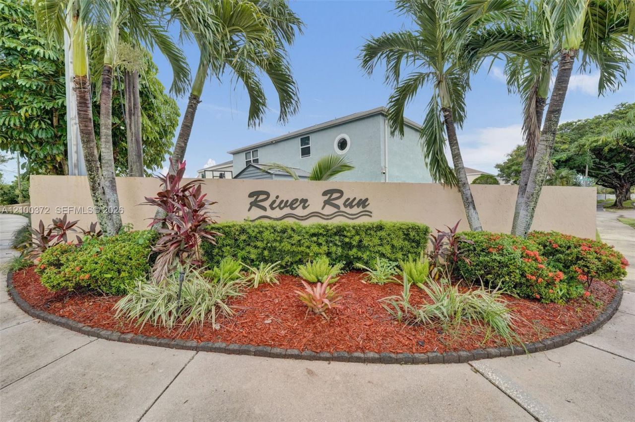 3261 Crystal Way, Unit 1, Miramar, FL 33025 Photo