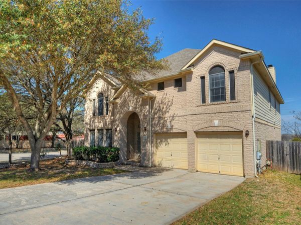 601 Indian Run DR, Pflugerville, TX 78660