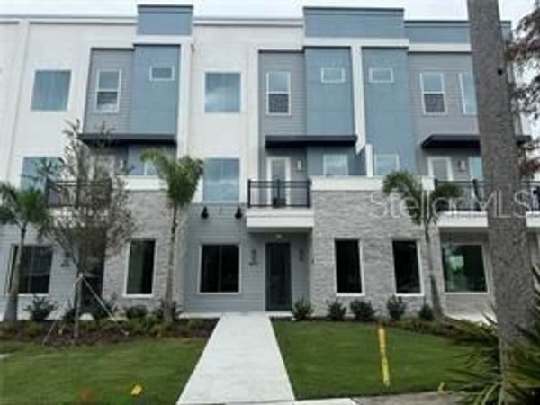 421 MIKE ROBERTO WAY , OVIEDO, FL 32765