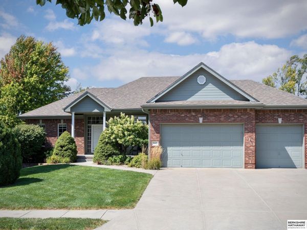 5602 N 163rd Street, Omaha, NE 68116