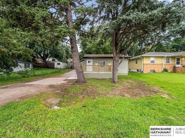 7306 S 28 Street, Bellevue, NE 68147