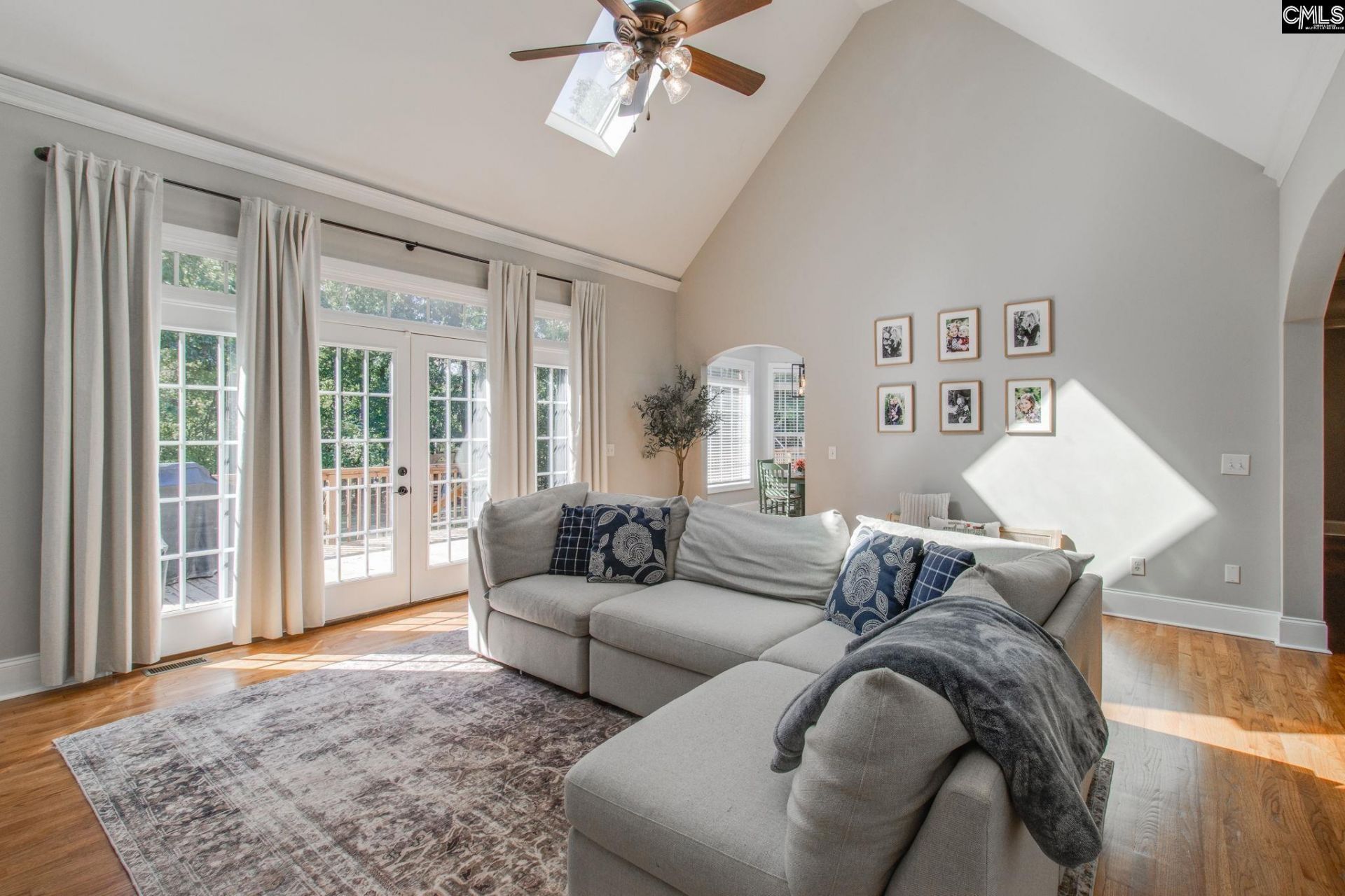 437 Caro Lane  Photo 6
