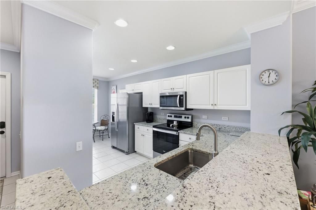8239 Parkstone Pl , Unit 304, Naples, FL 34120 Photo