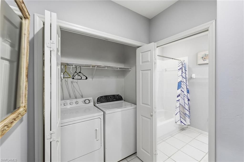8239 Parkstone Pl , Unit 304, Naples, FL 34120 Photo