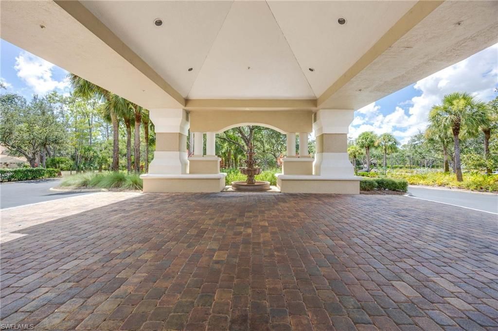 8239 Parkstone Pl , Unit 304, Naples, FL 34120 Photo