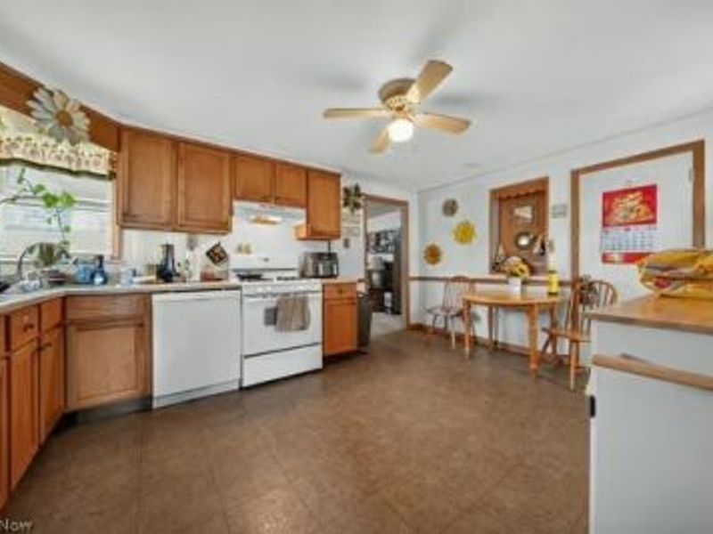 1227 W 3rd Street, Ashtabula, OH 44004 Photo 6