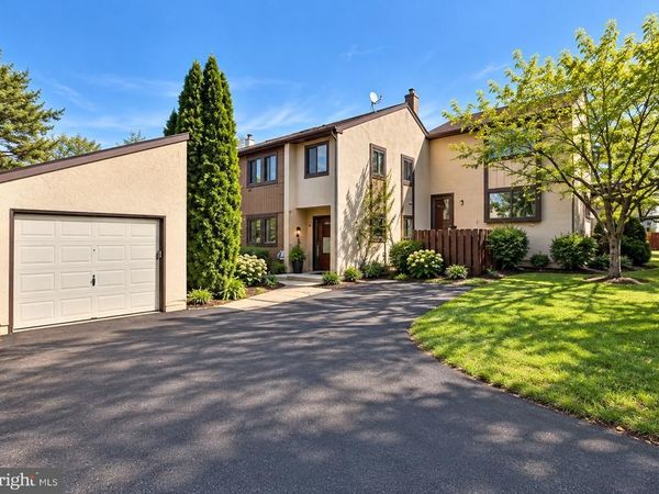 110 PALACE COURT, CHALFONT, PA 18914