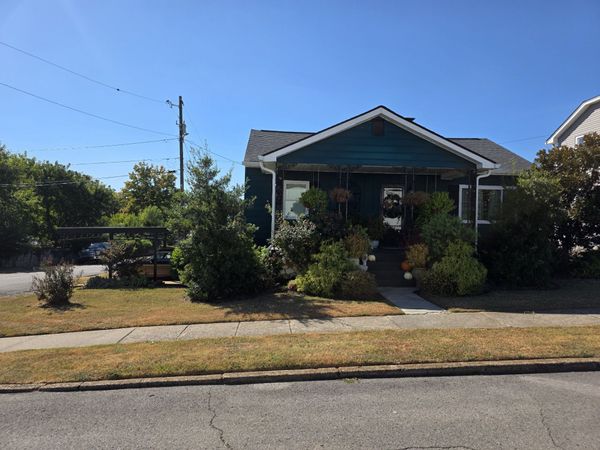 712 Bryan St , Old Hickory, TN 37138